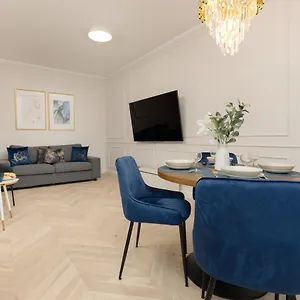 Lux Niemcewicza With Ac & Balcony Ochota By Renters Warszawa